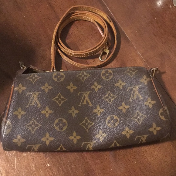 Authentic Louis Vuitton Eva Clutch - Picture 12 of 15